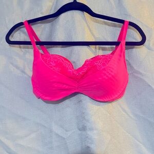 Victoria’s Secret Lace bright pink Push-Up Bra